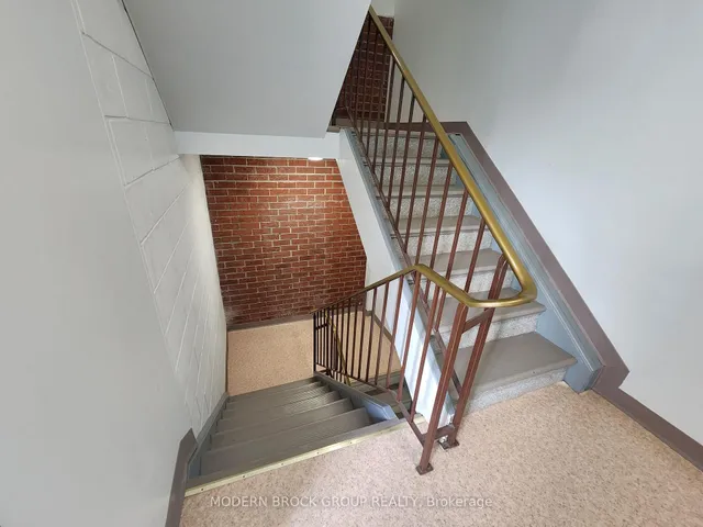 14 Charlotte Pl #14, Brockville 4