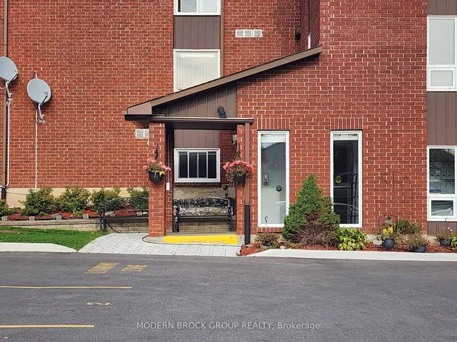 14 Charlotte Pl #14, Brockville 3