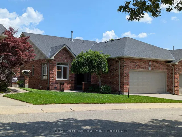 400 Ambleside Dr #10, London North 4