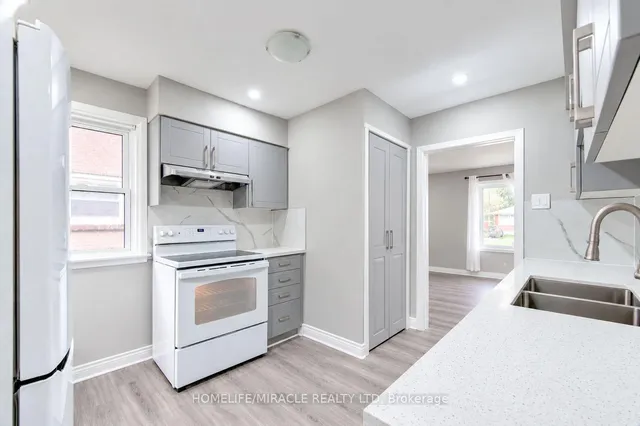 104 Queenston Cres, London East 5