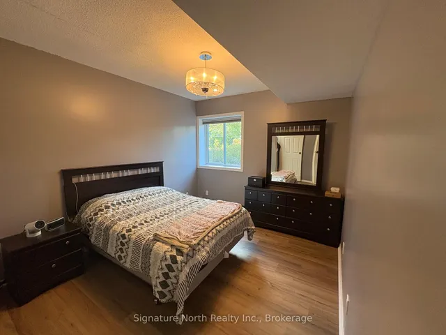 115 Toivo St #101, Thunder Bay 3