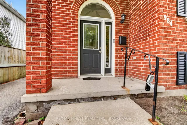 984 Waterbury Cres, Kingston 3