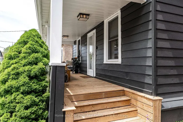 130 Rebecca St, Stratford 3