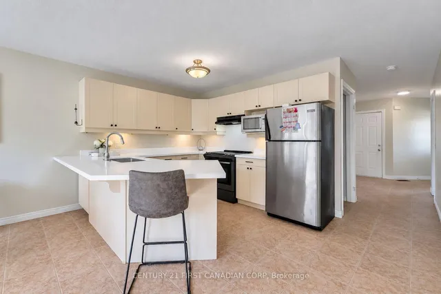 89 Mctaggart Crt, London North 5