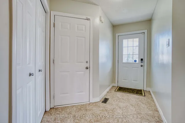 89 Mctaggart Crt, London North 4