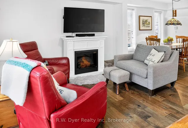 326 Vincent Dr, North Dumfries 3