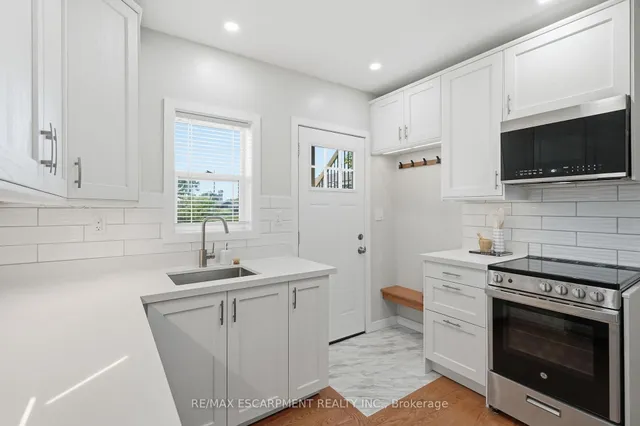 410 Beach Blvd, Hamilton 5