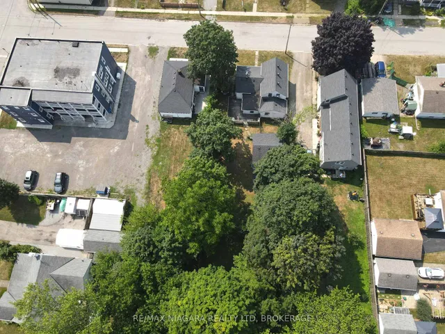35 Forsythe St, Fort Erie 4
