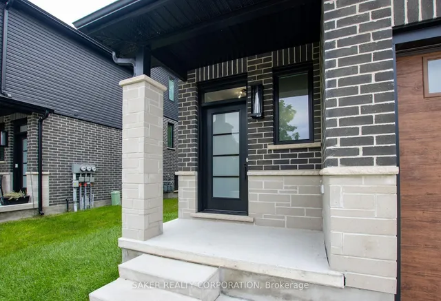 581 REGENT St, Strathroy-Caradoc 2