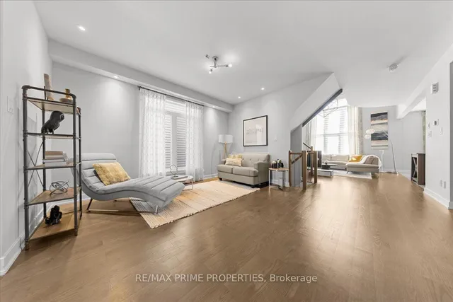 249 Joshua St, Ottawa 5