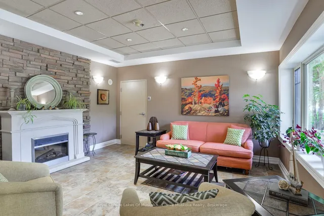 130 Steamship Bay Rd #504, Gravenhurst 5