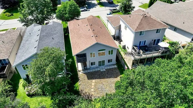 633 Melrose St, Kingston 5