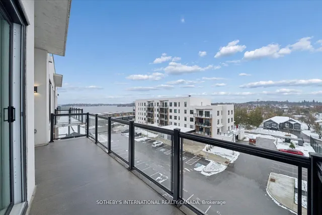 19A West St #Penthouse 1, Kawartha Lakes 4