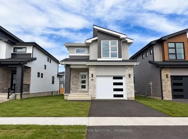 216 Superior Dr, Loyalist