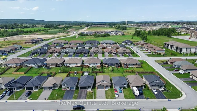 57 Hillside Meadow Dr, Quinte West 5