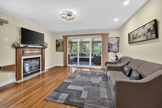 1099 Bridlewood Dr, Brockville 4