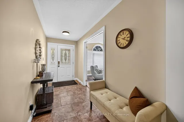 1099 Bridlewood Dr, Brockville 3