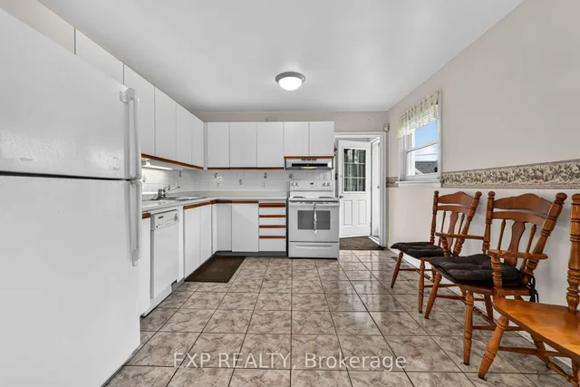 1613 Queensdale Ave, Ottawa 5
