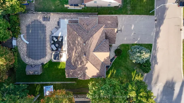 14 Melissa Cres, North Bay 1