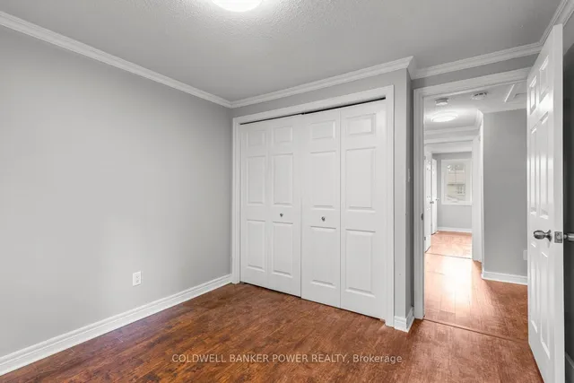 340 Ambleside Dr #17, London North 4