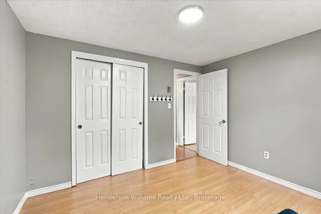 200 College St, Belleville 5