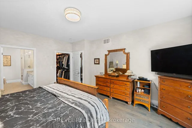 46 Philmori Blvd, Pelham 3