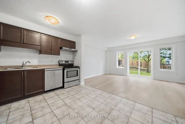 15 Kingsbury Sq, Guelph 5