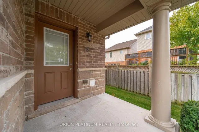 15 Kingsbury Sq, Guelph 4