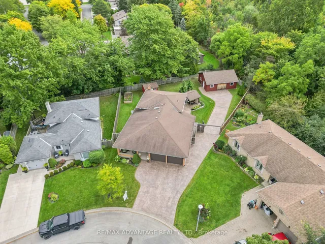 43 Lynngate Grve, London South 3