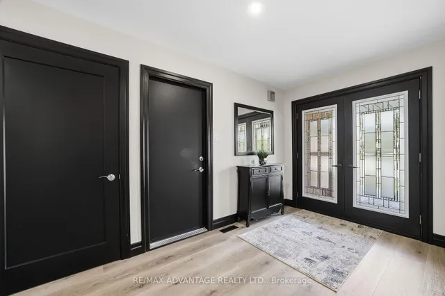 43 Lynngate Grve, London South 5