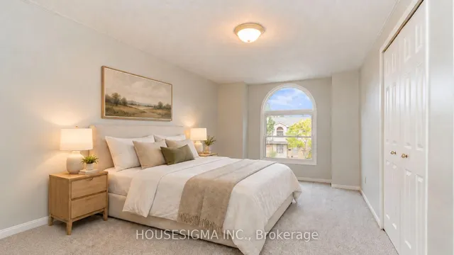 141 Condor Crt #39, London East 5