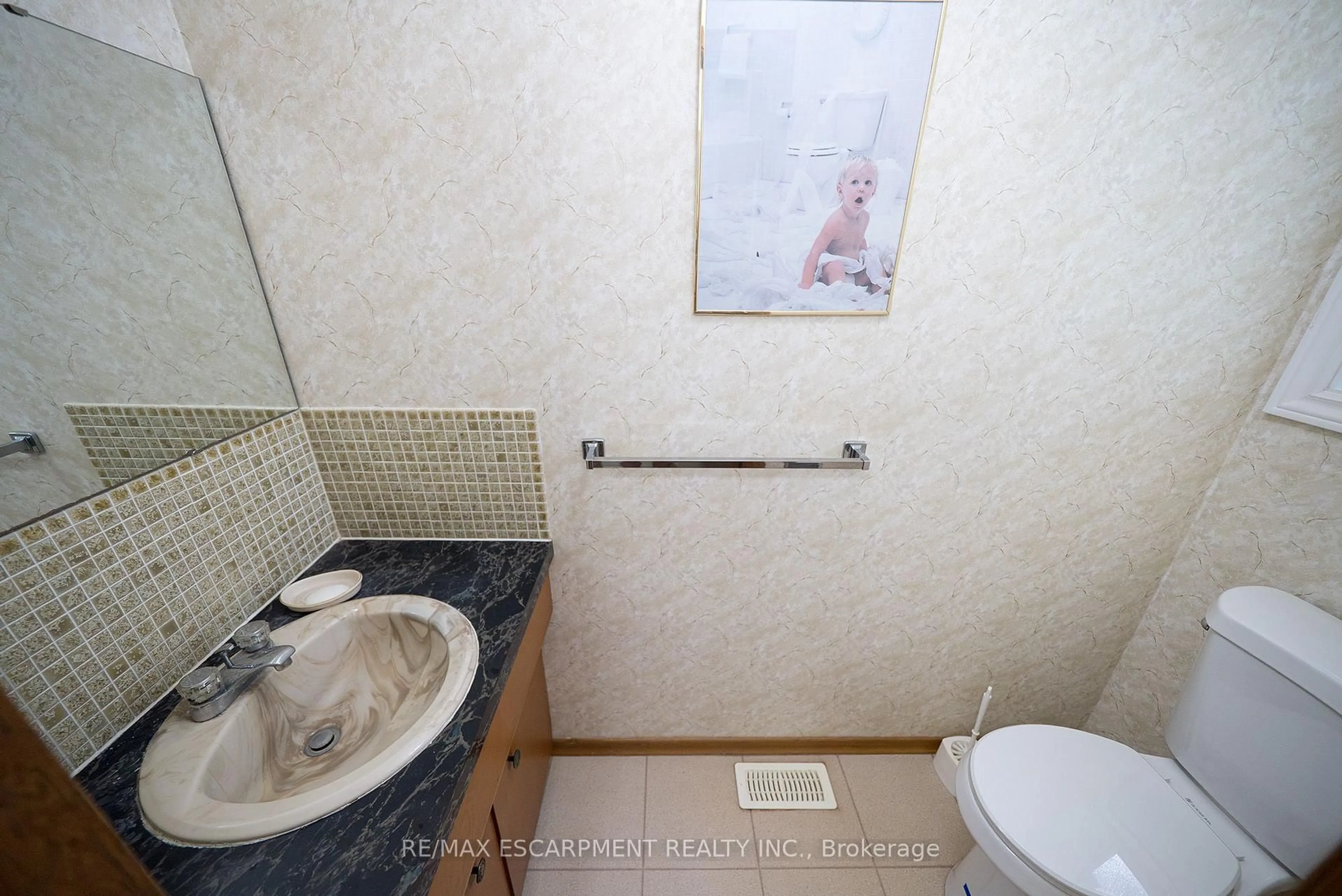 trreb/IMG-X13850028_9ad6907a-cb58-4504-9fd9-bbb9b351efe4-l.jpg