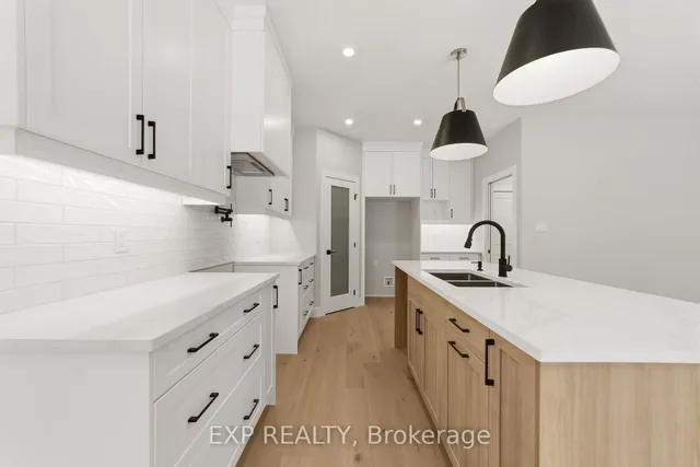 430 Head St #30, Strathroy-Caradoc 5