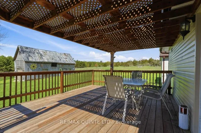 1686 County Road 13, Prince Edward County 2