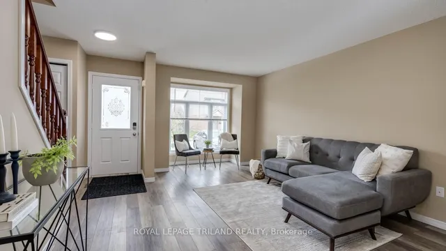 1600 Mickleborough Dr #17, London North 5