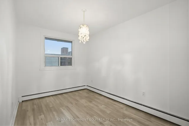 30 Summit Ave #401, Hamilton 3