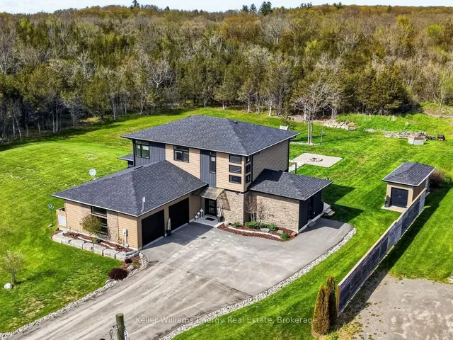 108 Foster Rd, Prince Edward County