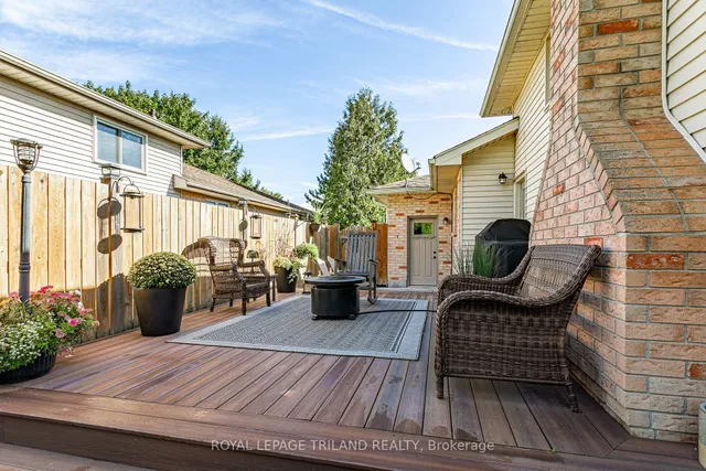 1443 Kostis Ave, London East 4