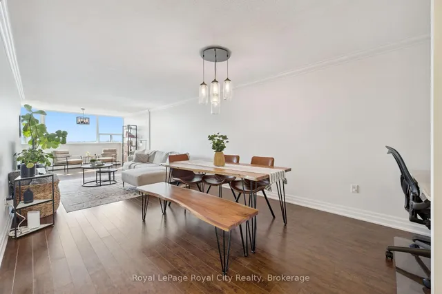 55 Yarmouth St #903, Guelph 5
