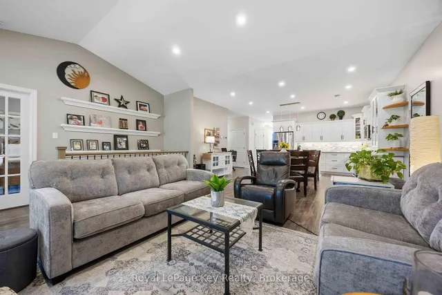 4336 Fairway Crt, Petrolia 4