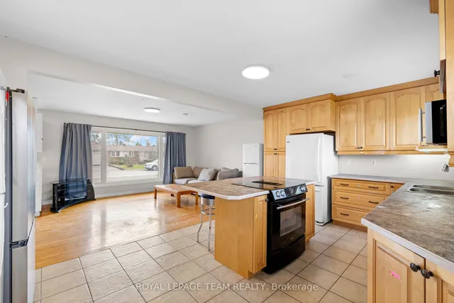 50 Hilliard Ave, Ottawa 3