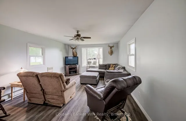 748 Arthur St, West Grey 5