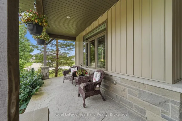 285 DARLING Blvd, South Huron 3
