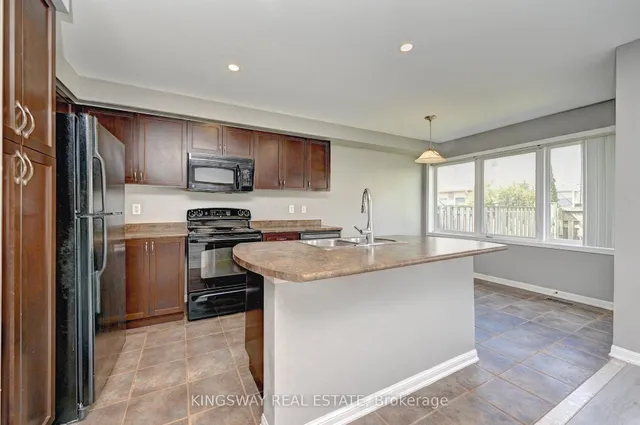 103 Blackbird Circ, Cambridge 2