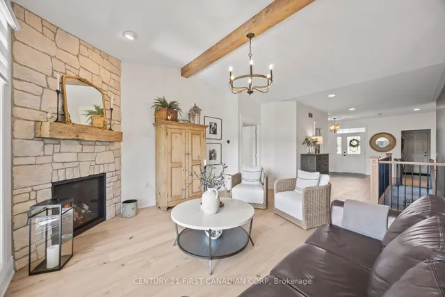 1048 Sandy Somerville Dr, London South 5