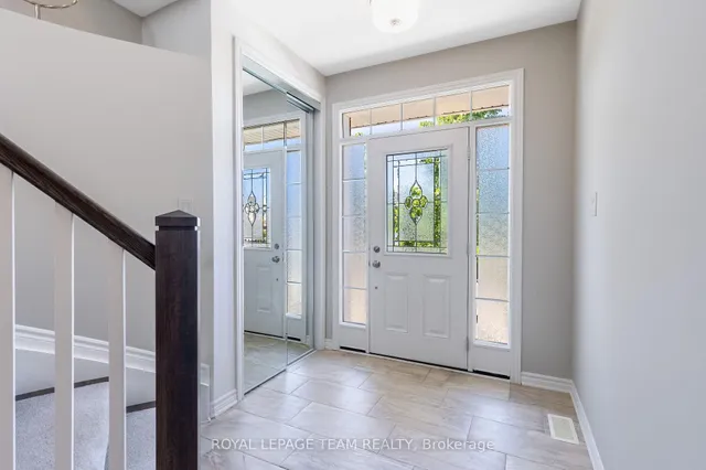 12 Oxalis Cres, Ottawa 3