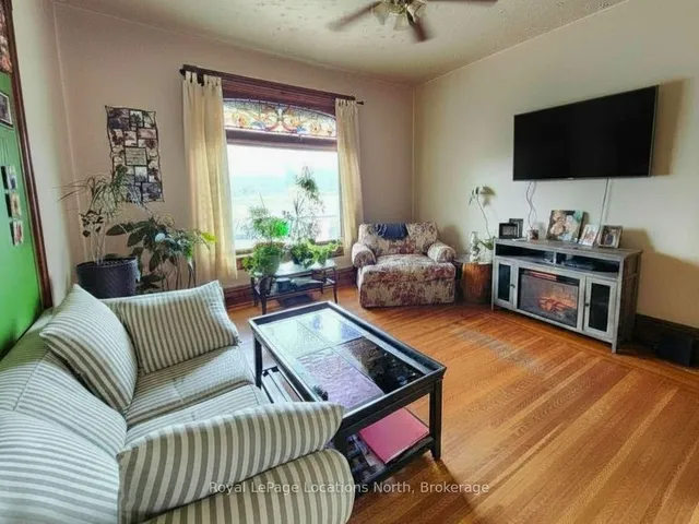 1140 2nd Ave, Owen Sound 2