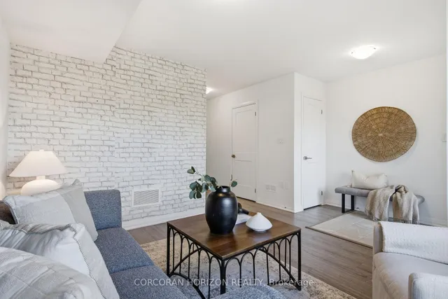 51 Sparrow Ave #96, Cambridge 4