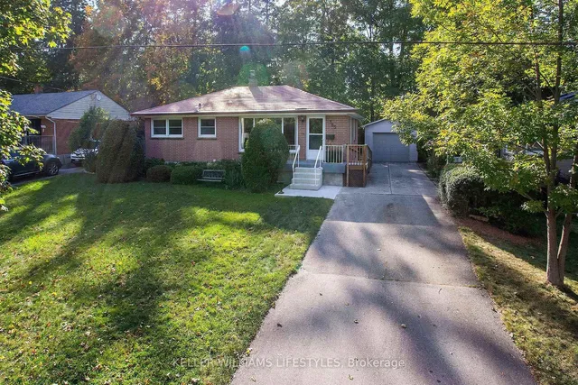 155 Trowbridge Ave, London South 2