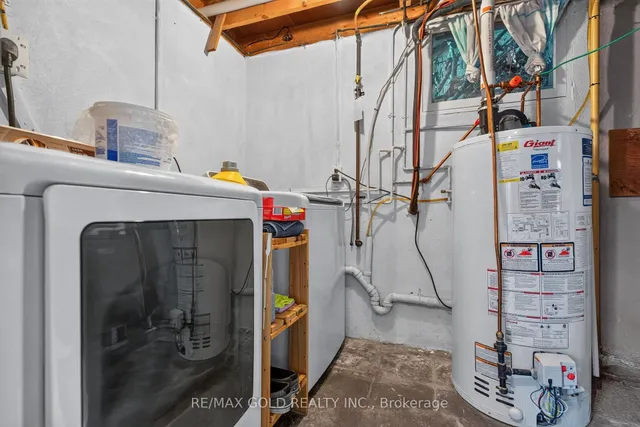 16 Monterey Rd, Kitchener 3